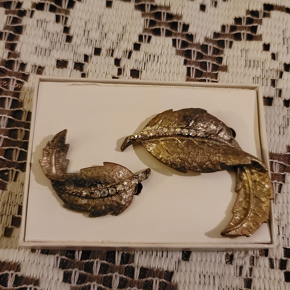 Vintage Brooches!